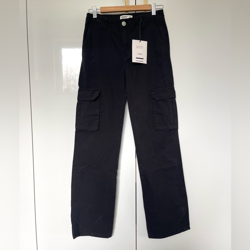 Pull & Bear black cargo pants sz 2 NWT